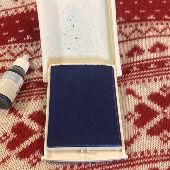 Stamping up bashful blue ink pad, and re-inker - Picture 2 of 2